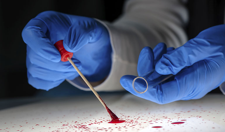 M Soigner La Medecine Legale Loin Des Cliches Des Series Policieres